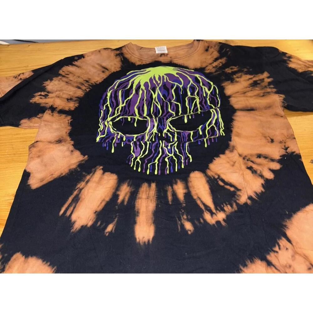 Men’s XL Graphic Tshirt With Skull, One Of A Kind, Unique, EUC, On Fruit Of Loom